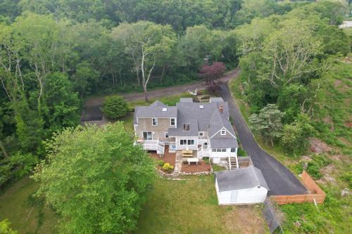 Sandwich House | 3 Bedroom Cape House by Leavetown Vacations
