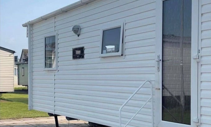 St George Cabin | 3 bedroom caravan to hire