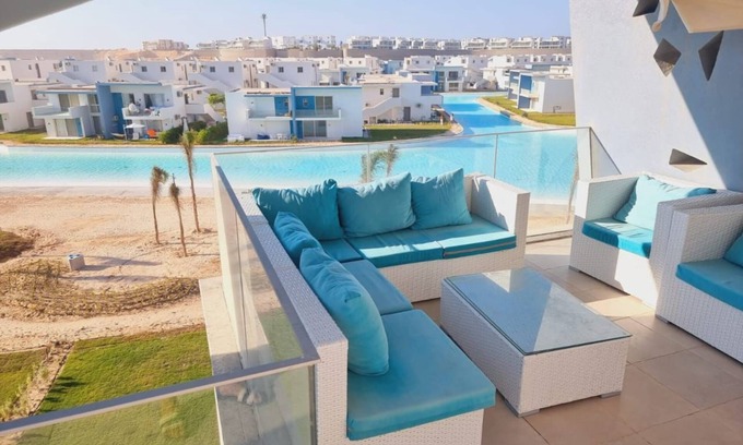 Ad-Dab'ah Ski Chalet | 3-bedroom chalet in enchanting fouka bay محافظة مطروح with AC, WiFi