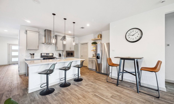Southeast Houston House | 3-bedroom charming house with WiFi, close to Downtown/Texas Medical Center