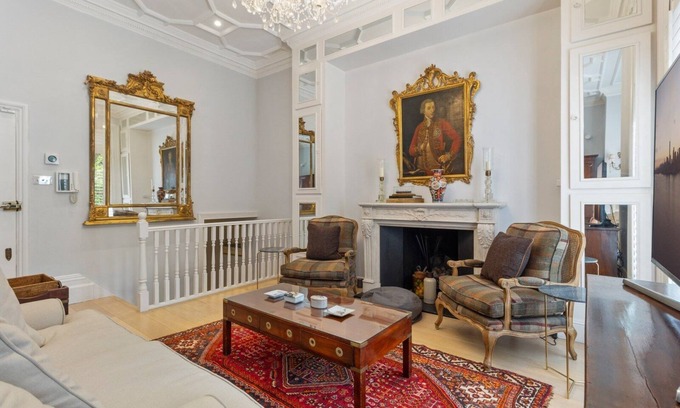 Belgravia Apartment | 3-Bedroom Chelsea Garden Apartment