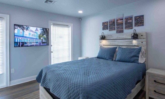 Metairie Condo | 3 Bedroom Condo 15 min to Downtown New Orleans