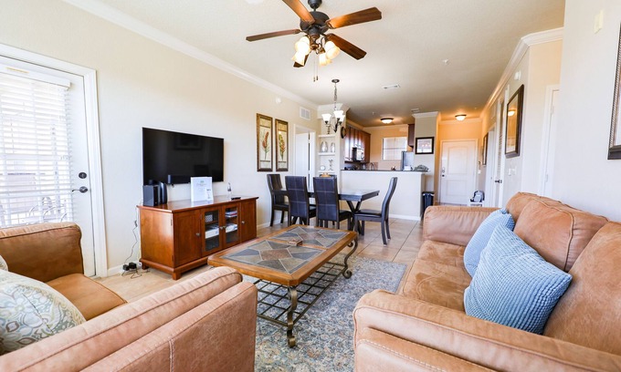 Wellington Condo | 3-bedroom condo in beautiful Davenport, close to Disney/2 pools, fitness room
