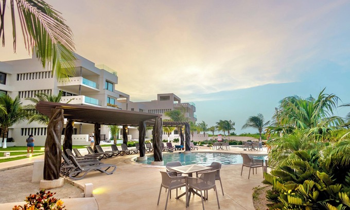 Telchac Puerto Condo | 3-bedroom condo on the beach with resort-style amenities & stunning views!
