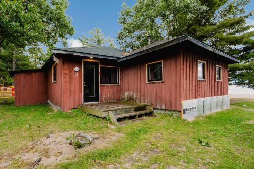 Carling House | 3-Bedroom Cottage #10 - Sand Bay
