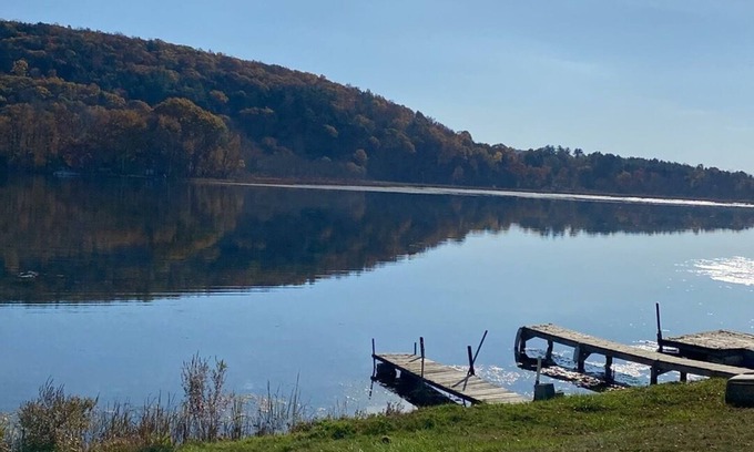 Argyle Cottage | 3-bedroom cottage on Cossayuna Lake