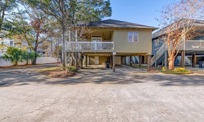 Myrtle Beach Cottage | 3 Bedroom Cottage with a short walk to the Beach