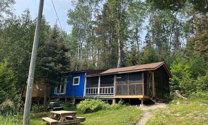 Marten River Cottage | 3 Bedroom Cottage - Vaulted Ceilings and 1 bathroom - Olive the Lake Cottage #3