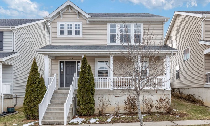Cottleville House | 3 Bedroom Cottleville Retreat By StayLage