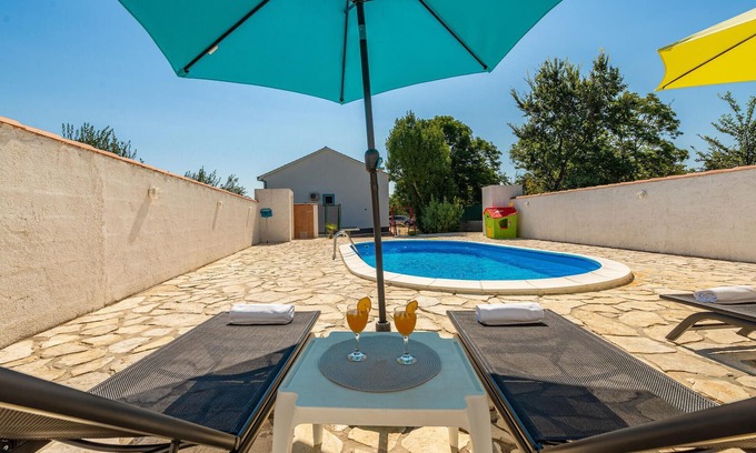 Podgradina House | 3 bedroom cozy home in Podgradina