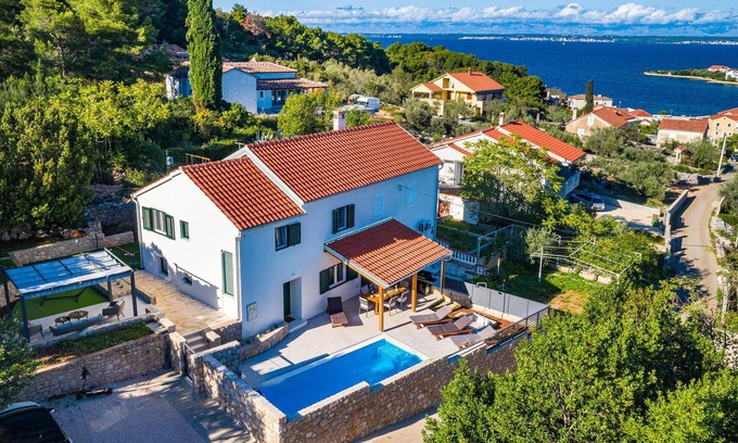 Lukoran House | 3 bedroom cozy home in Lukoran