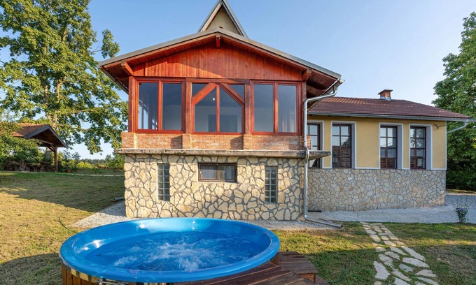 Vojnic House | 3 bedroom cozy home in Krivaja Vojnicka