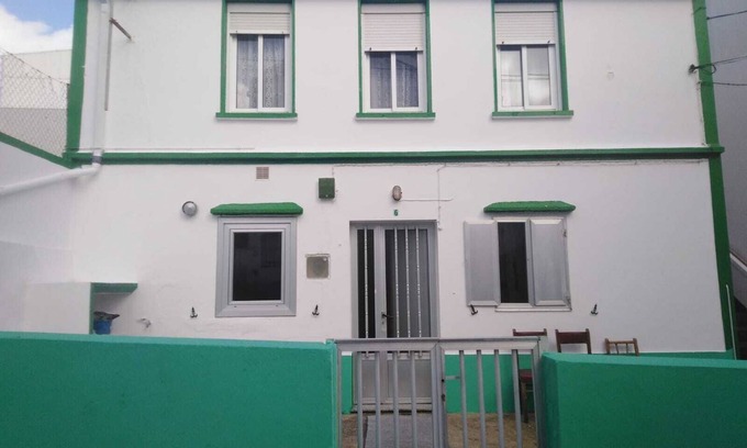 Corme Porto House | 3 bedroom house near beach lighthouse hiking trail