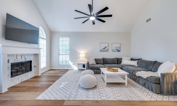 Frisco House | 3 Bedroom Family Friendly House w/Southern Charm