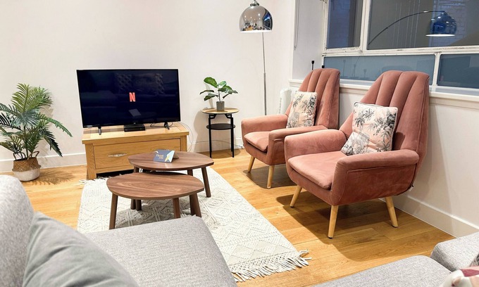 Holloway Apartment | 3 Bedroom flat with private terrace & Free Wi-Fi in Holloway near Finsbury Park