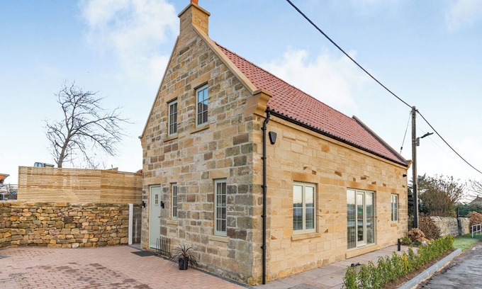 Saltburn-by-the-Sea Cottage | 3 bedroom accommodation in Scaling Dam, near Whitby