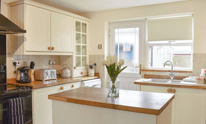 Easington Cottage | 3 bedroom accommodation in Easington, near Staithes