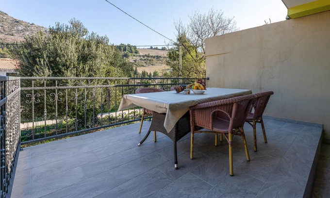 Kremena House | 3 bedroom gorgeous home in Kremena