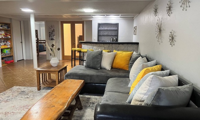 Upper Rattlesnake House | 3-bedroom Guest Suite with Hot Tub in a serene neighborhood