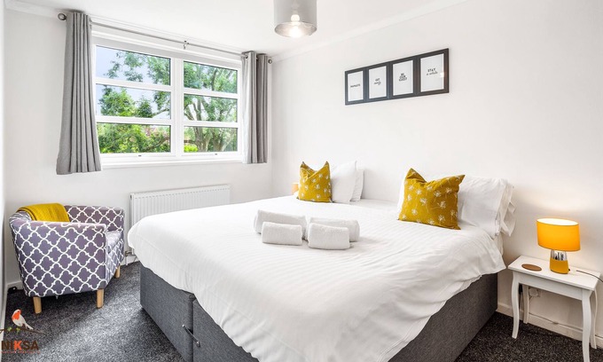Welwyn Garden City House | 3 bedroom house - Niksa Serviced Accommodation