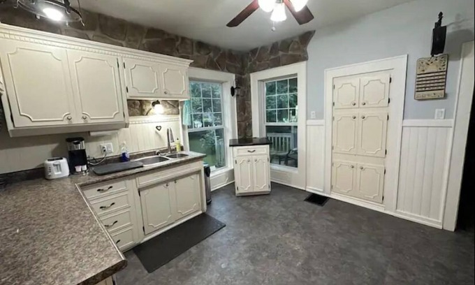 Ingersoll House | 3-bedroom Historic House in Ingersoll