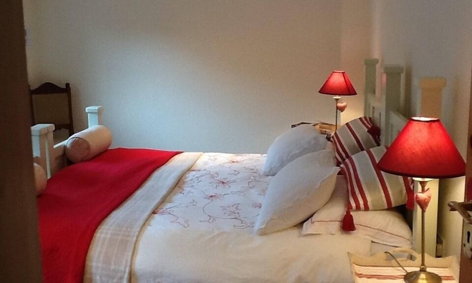 Rushanes House | 3 bedroom holiday home 5 minutes' walk from Glandore