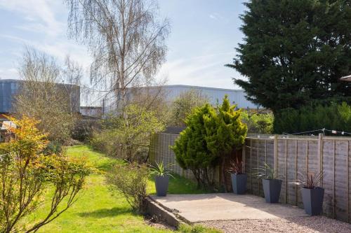 Frampton on Severn House | 3-Bedroom Home in Stratford