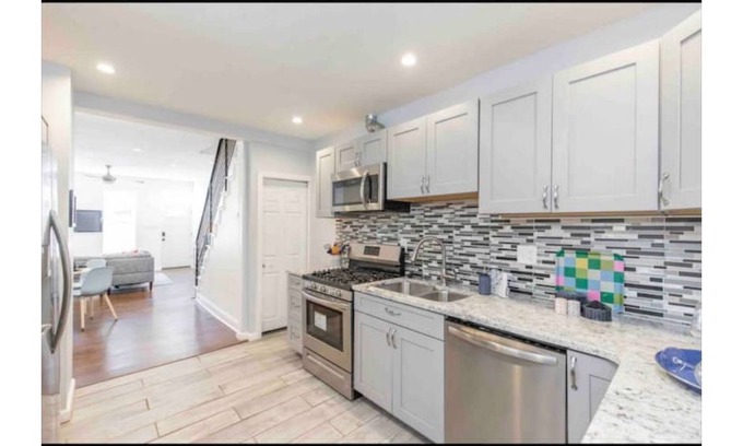 South Philadelphia House | 3 bedroom Home away from Home-with laundry and large outdoor deck