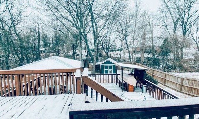 Bentonville - Fayetteville House | 3 Bedroom Home in the Heart of NWA w' a HUGE 1,100 sq ft. Outdoor Deck