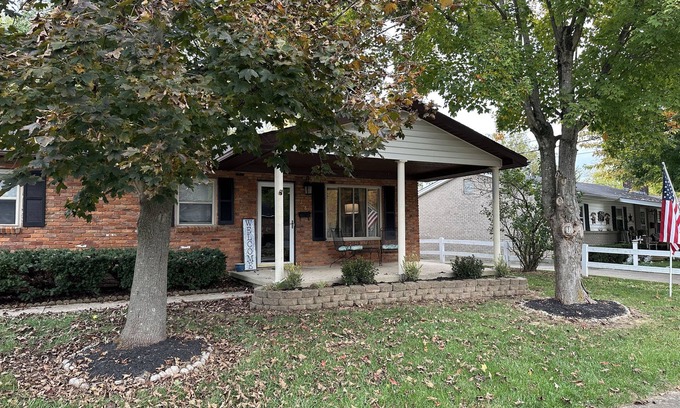 South Lebanon House | 3 Bedroom Home in South Lebanon, near Kings Island & Little Miami Bike Trail