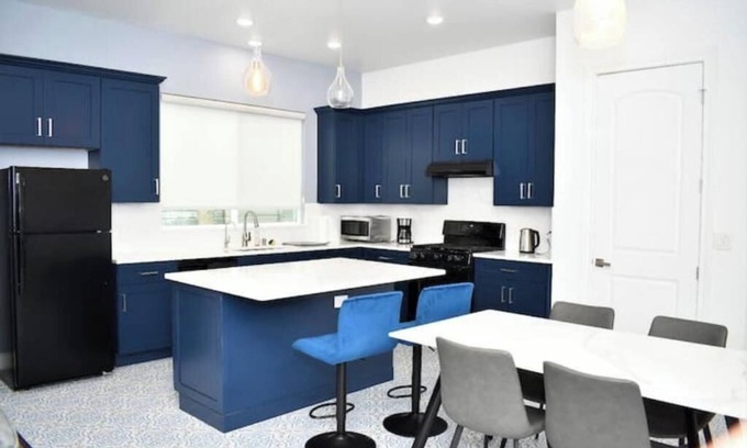 Tobin Hill House | 3 Bedroom Home Near Pearl Brewery/River Walk