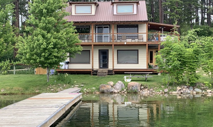 Valley House | 3 Bedroom Home On Waitts Lake With 150 Feet Of Lake Front