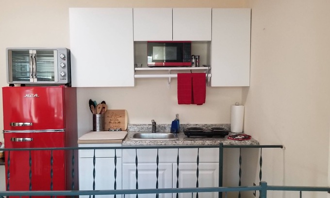 Lavon House | 3 bedroom home walking distance to Lake Lavon