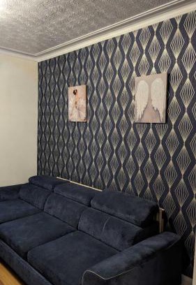 Mayfield House | 3 bedroom house,4beds, 2 baths Ilford ,12 mins to Stratford