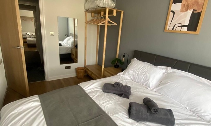Adamsdown House | 3 Bedroom house close to Cardiff city centre with plenty of space!