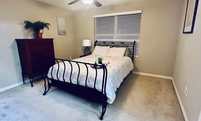 Riverview House | 3-bedroom house in charming Riverview with AC, WiFi. Enjoy your stay