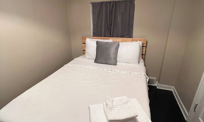 Bellevue House | 3-bedroom house in fabulous Pittsburgh with AC, WiFi