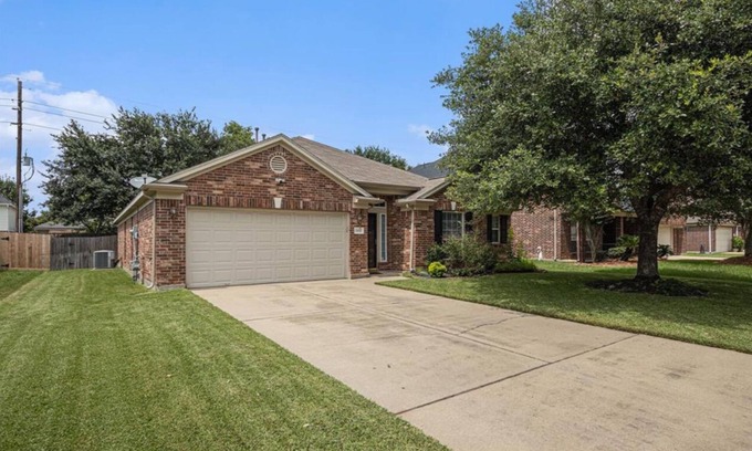 Barker House | 3-bedroom house in fabulous Houston with WiFi, AC