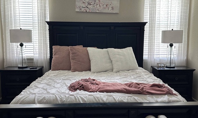 Atascocita House | 3-bedroom house in Humble with AC, WiFi. BREAKFAST IS PROVIDED WITH YOUR STAY!
