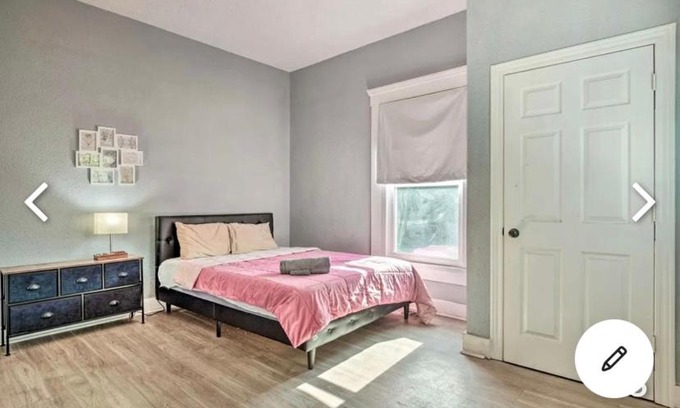 Windsor Park Apartment | 3 bedroom house in InDy!