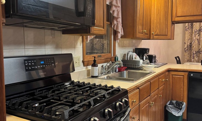 Cheektowaga House | 3-bedroom house in lovely Buffalo with WiFi, AC. Enjoy your stay