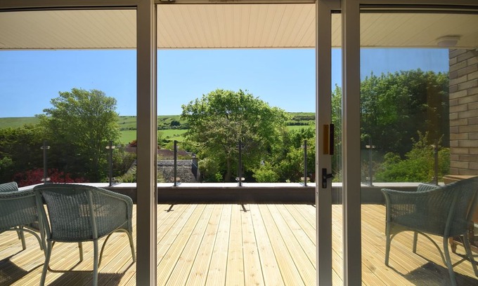 West Lulworth House | 3 bedroom House in Lulworth Cove - DC086
