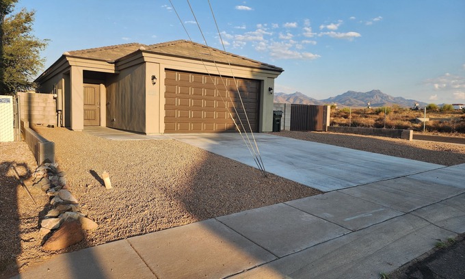 Kingman House | 3-bedroom house in marvelous Kingman with AC