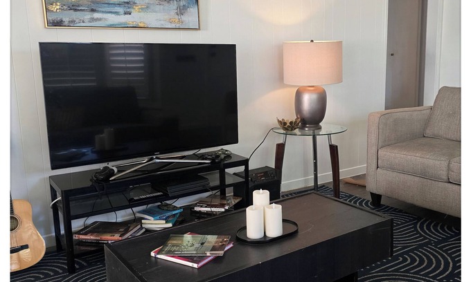 Oleander - Sunset House | 3-bedroom house in historic Oleander/Sunset Bakersfield neighborhood.