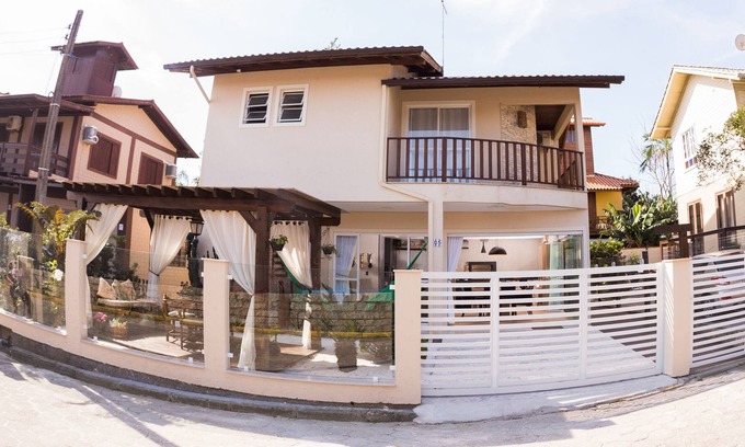 Guarda do Embau House | 3 bedroom house very comfortable in Guarda do Embaú - 1 suite