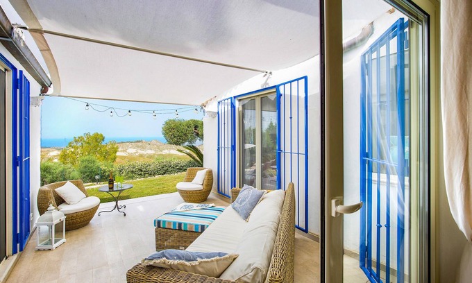 Santa Caterina dello Ionio House | 3 bedroom accommodation in S.Caterina d. Ionio CZ