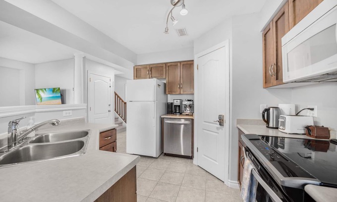 Guelph Apartment | 3 Bedroom, King Bed, Perfect for families, Close to University!