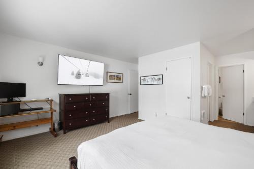 Kirkwood Apartment | 3 Bedroom Kirkwood Condo – Base Camp condo
