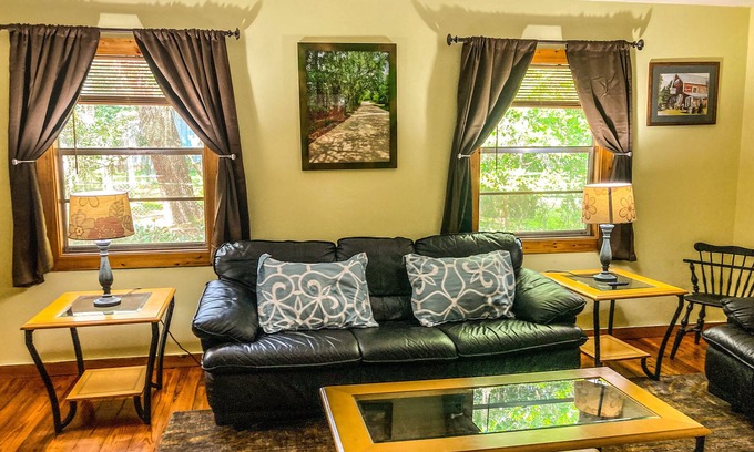 Edgar Cabin | 3 Bedroom Lake Home on Morris Lake