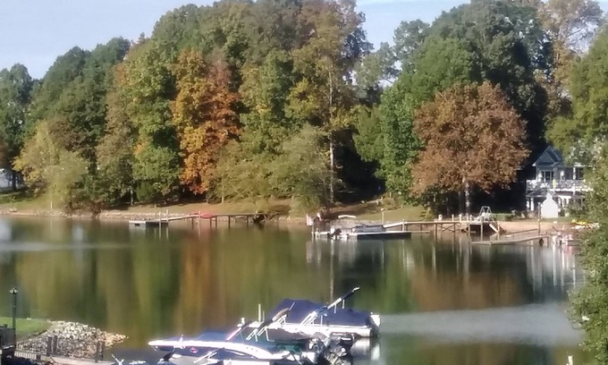 Mount Mourne Condo | 3 Bedroom Lakefront Condo w PoolnFURNISHED SHORT-TERM RENTAL (30 DAYS+)